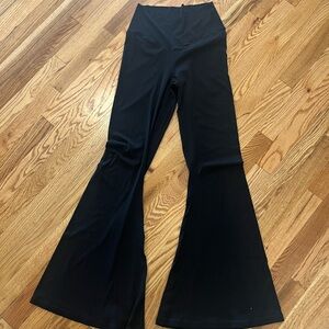 Aerie/ Offline black flares with cross over waist